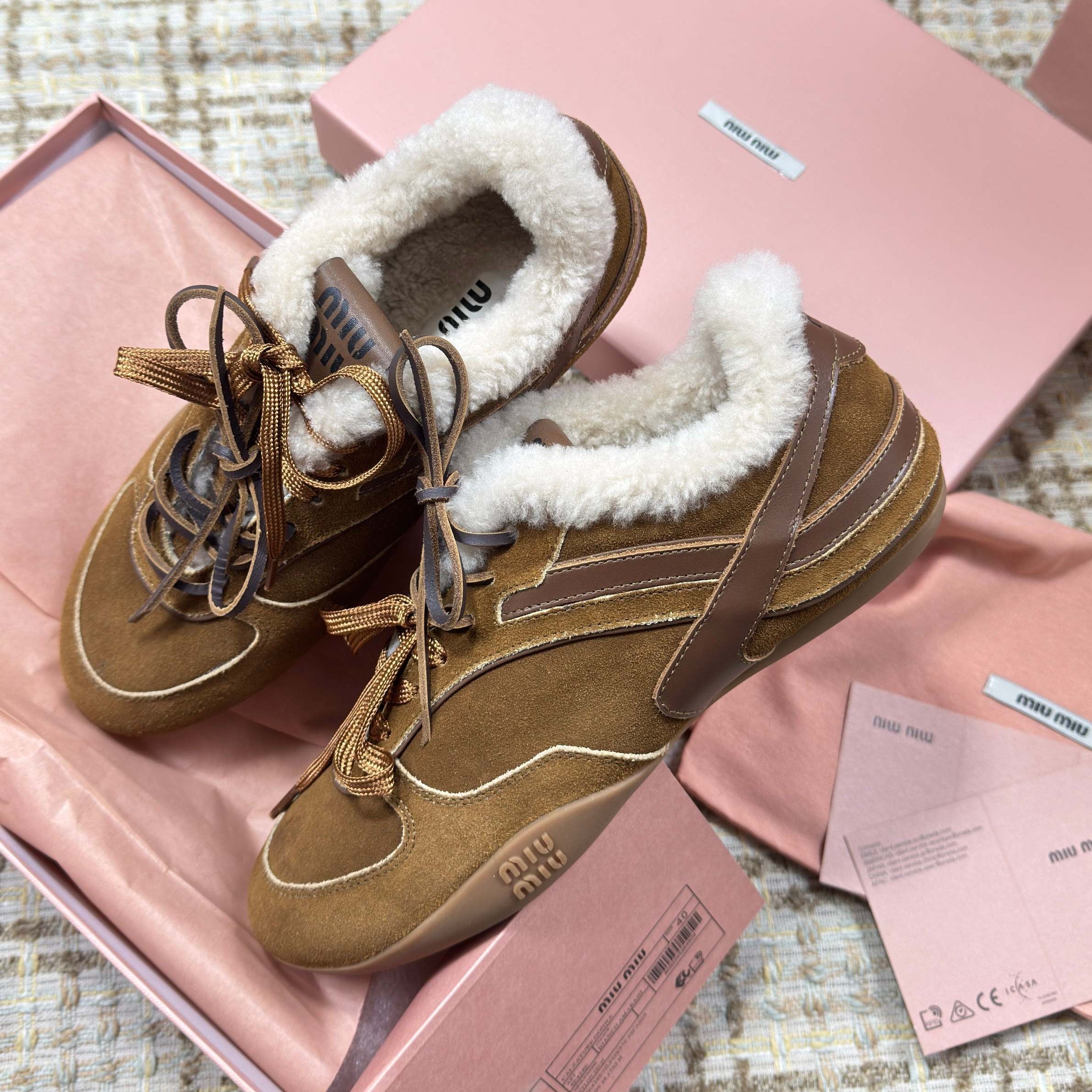 MIUMIU 26S SNEAKERS IN DARK BROWN SUEDE AND SHEARLING