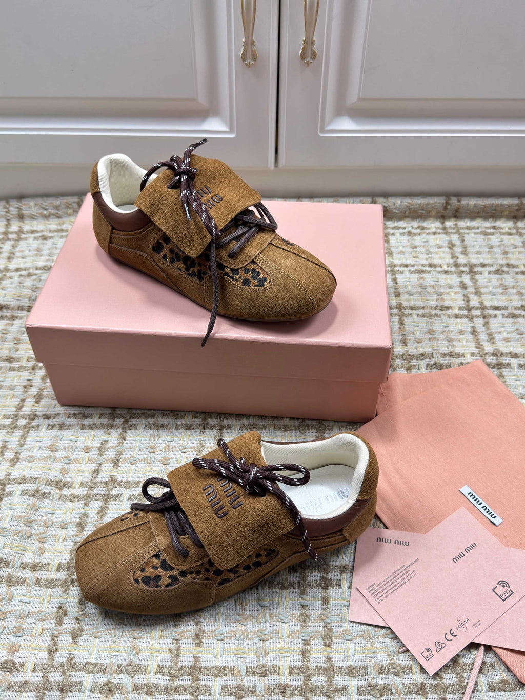 MIUMIU 26S SNEAKERS IN DARK BROWN SUEDE 01