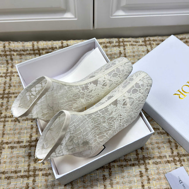 DIOR 26S ANKLE BOOTS 35MM IN WHITE FLORAL LACE MESH BLOCK HEEL