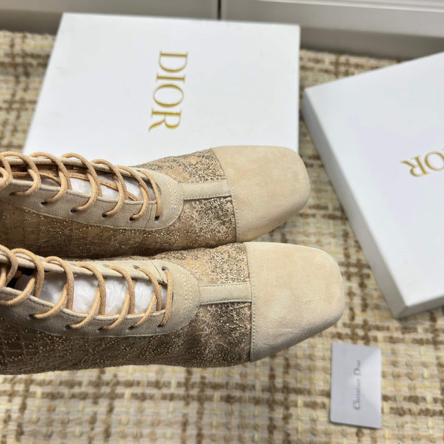 DIOR 26S LACE UP ANKLE BOOTS 35MM IN BEIGE LACE SUEDE BLOCK HEEL