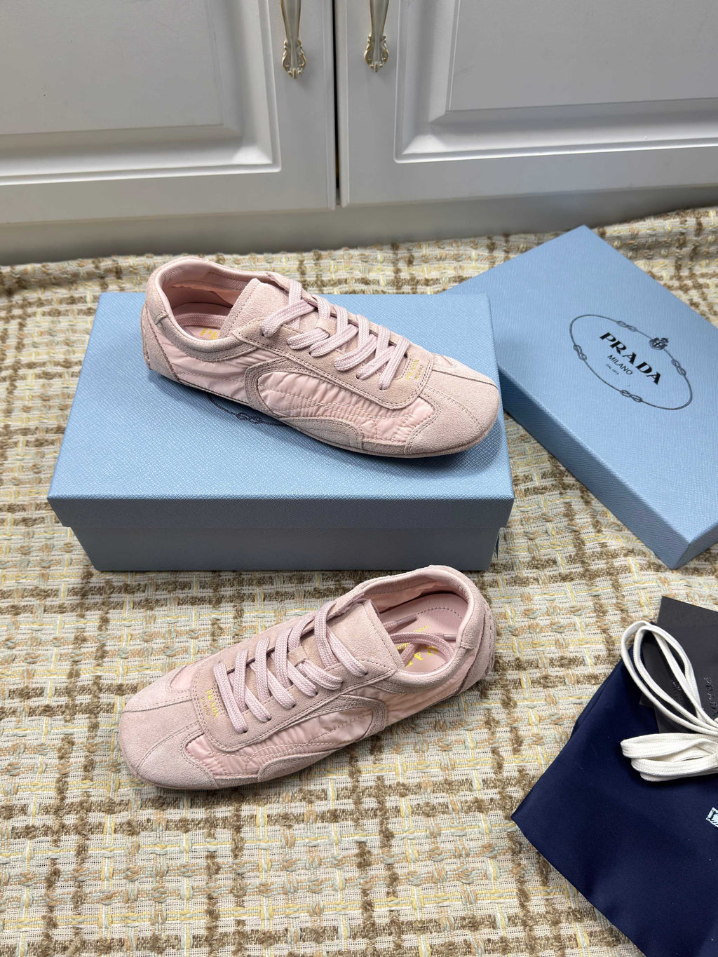 PRADA 26S LOW TOP SNEAKERS IN PINK NYLON AND SUEDE
