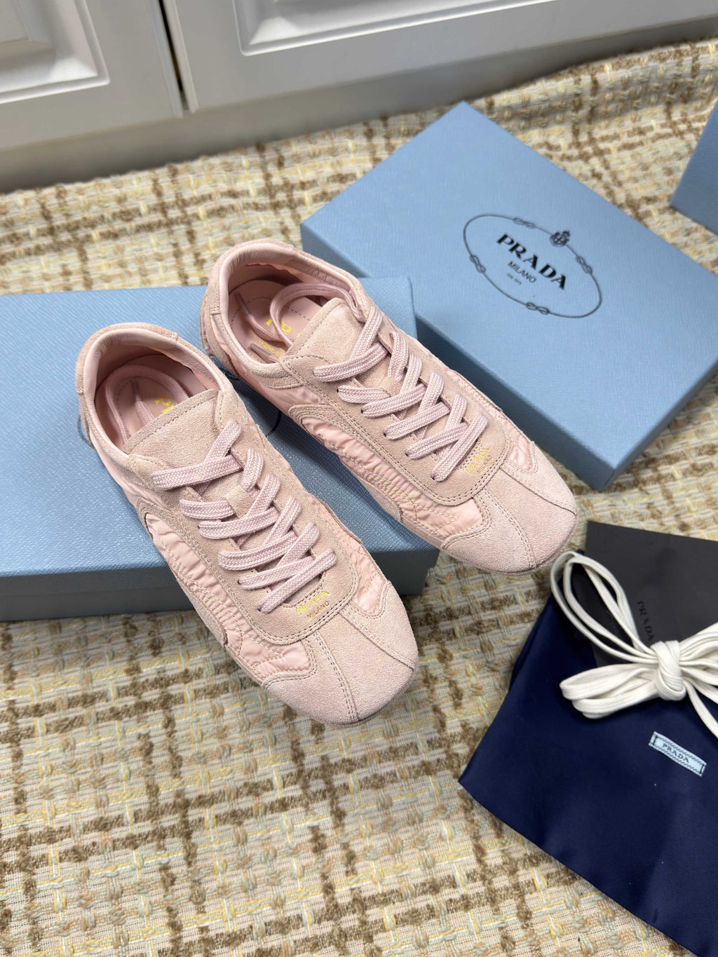 PRADA 26S LOW TOP SNEAKERS IN PINK NYLON AND SUEDE