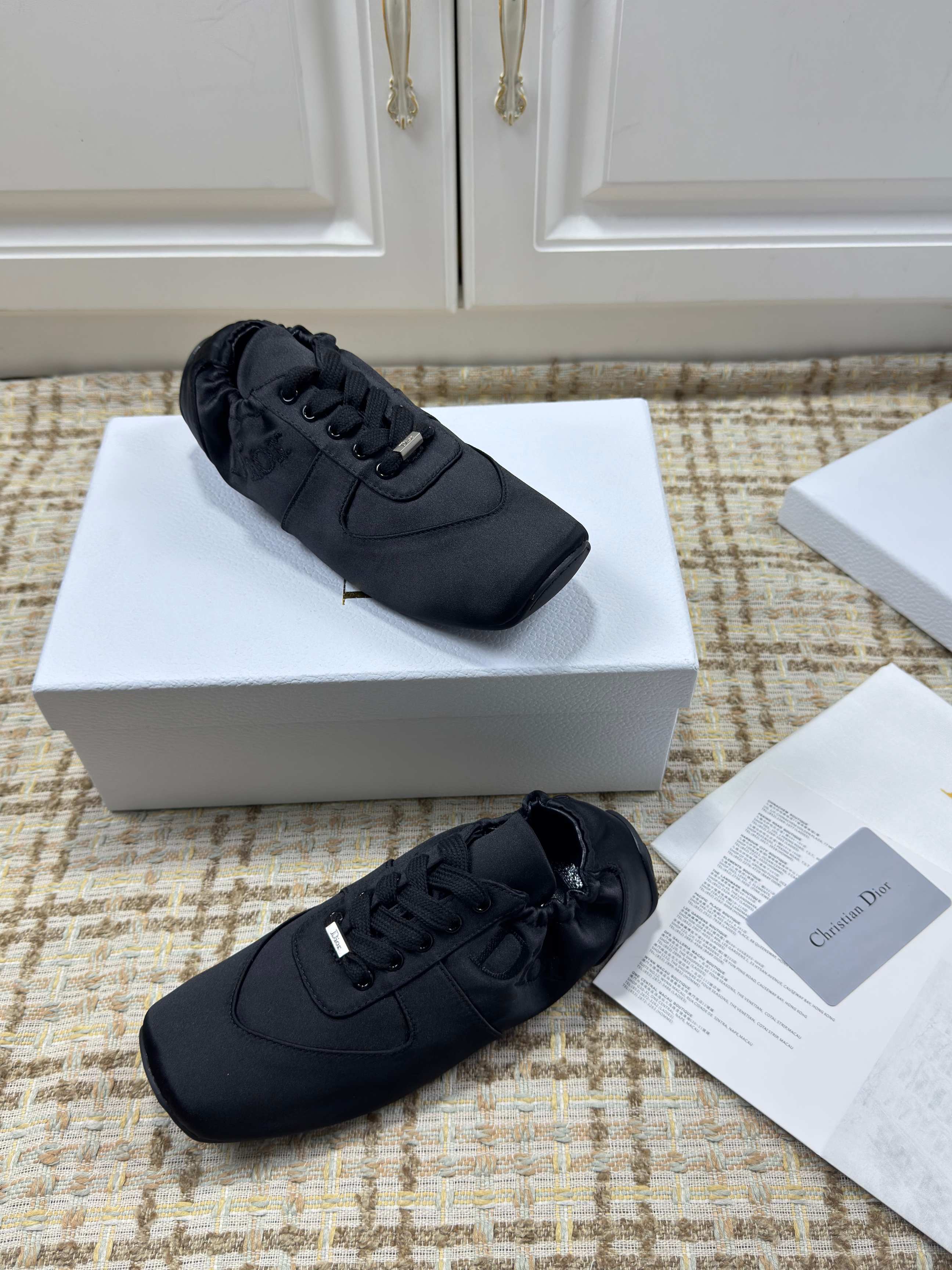 DIOR 26S LOW TOP SNEAKERS IN BLACK SATIN DIOR LOGO