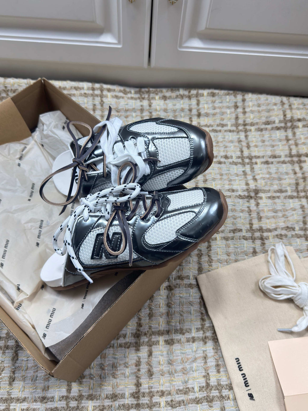 MIUMIU 26S NEW BALANCE SNEAKER MULES IN WHITE MESH AND DARK SILVER CALFSKIN