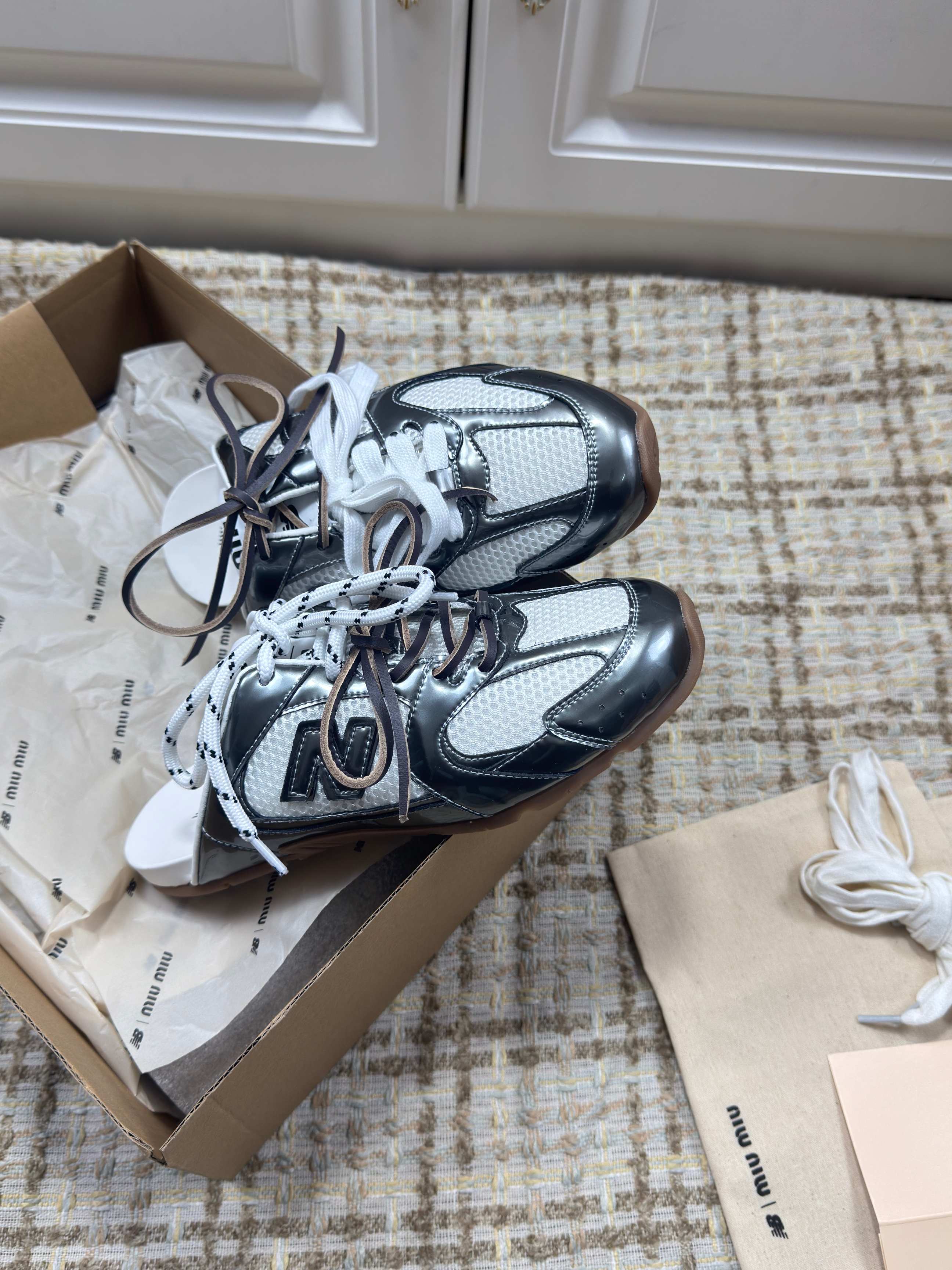 MIUMIU 26S NEW BALANCE SNEAKER MULES IN WHITE MESH AND DARK SILVER CALFSKIN