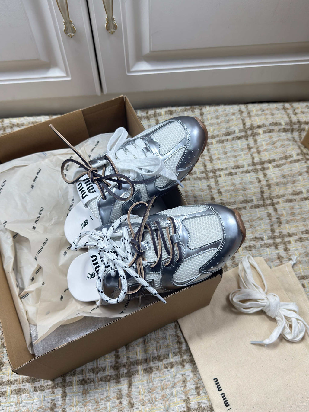 MIUMIU 26S NEW BALANCE SNEAKER MULES IN WHITE MESH AND SILVER CALFSKIN