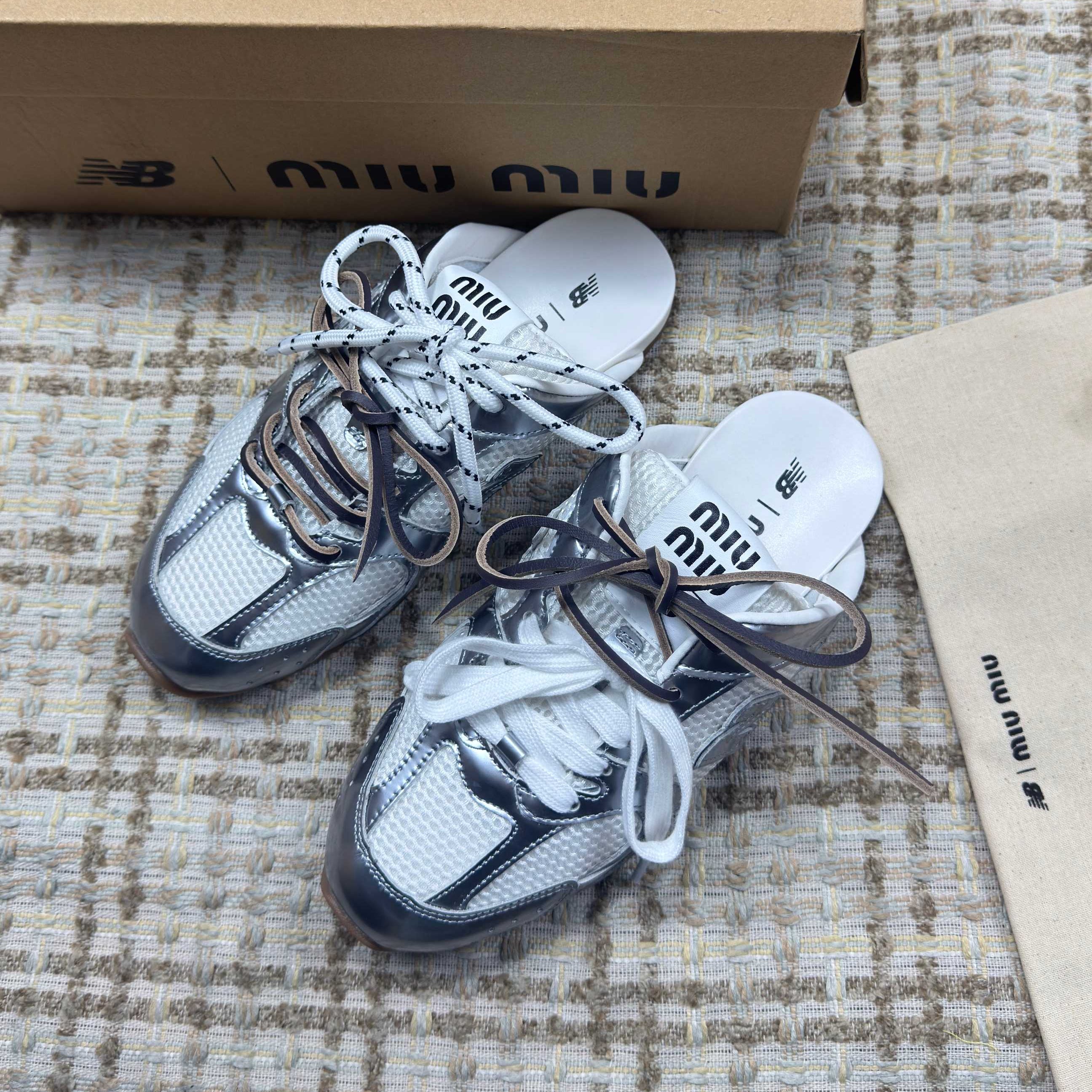 MIUMIU 26S NEW BALANCE SNEAKER MULES IN WHITE MESH AND SILVER CALFSKIN