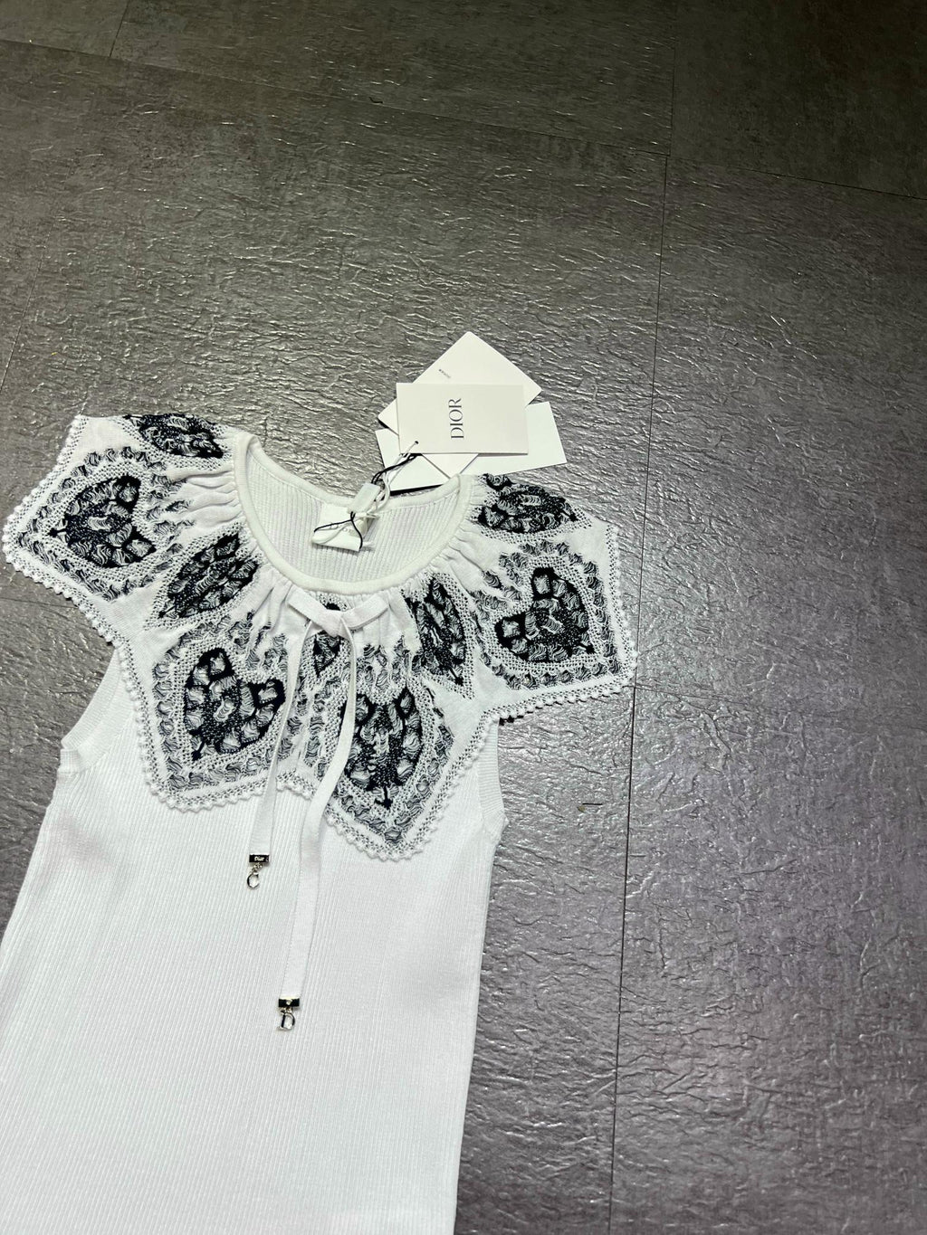 DIOR 26S LACE-COLLAR KNIT TOP 1382