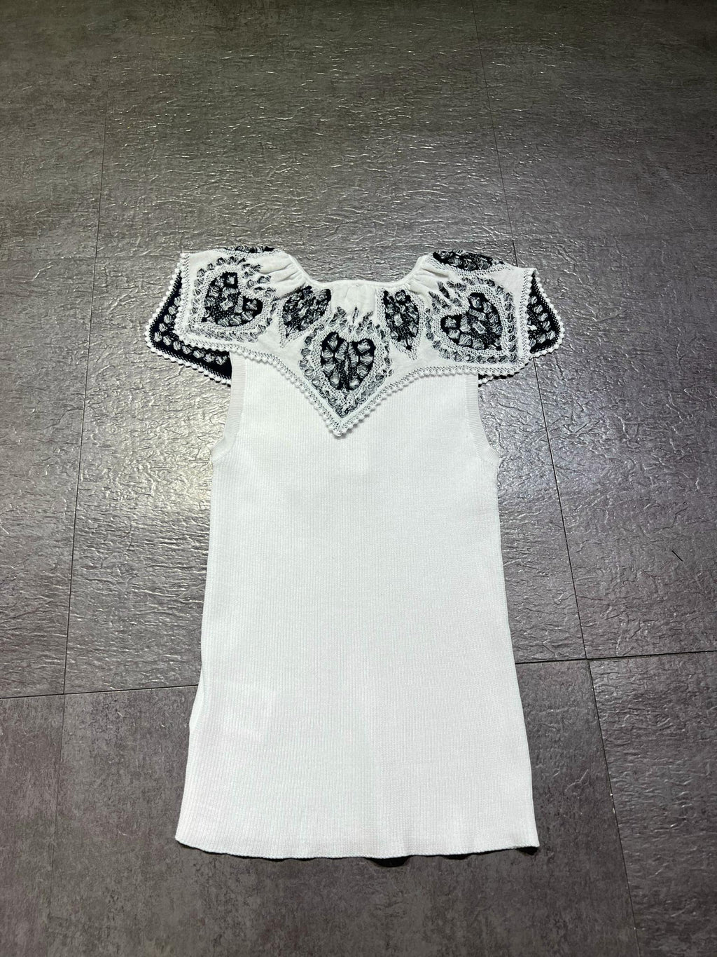 DIOR 26S LACE-COLLAR KNIT TOP 1382