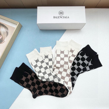 BALENCIAGA 26S CREW SOCKS 507857 (1 BOX)