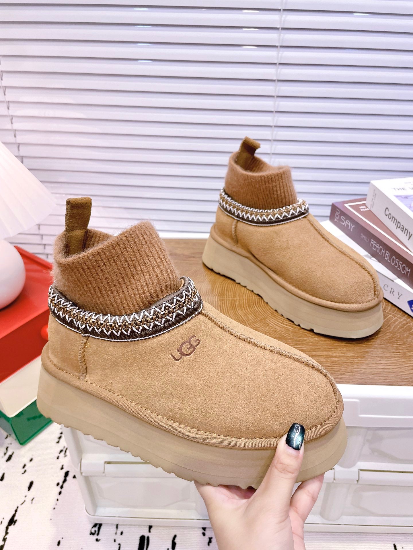 SNOW BOOTS IN CIDER BROWN SUEDE WITH ETHNIC STYLE SOCK