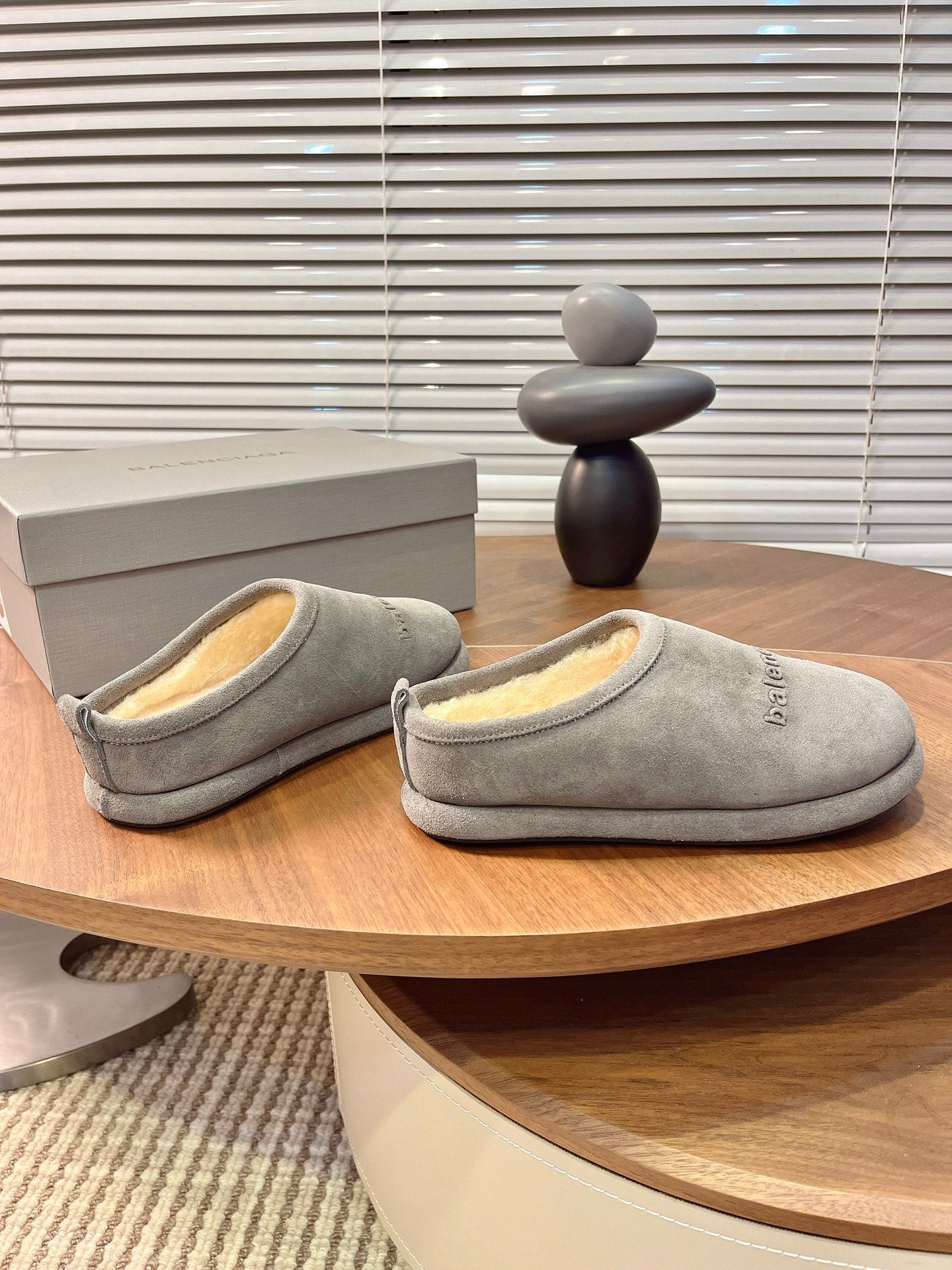 BALENCIAGA 25S AURALEE SLIP-ON 25 MM IN GREY SUEDE