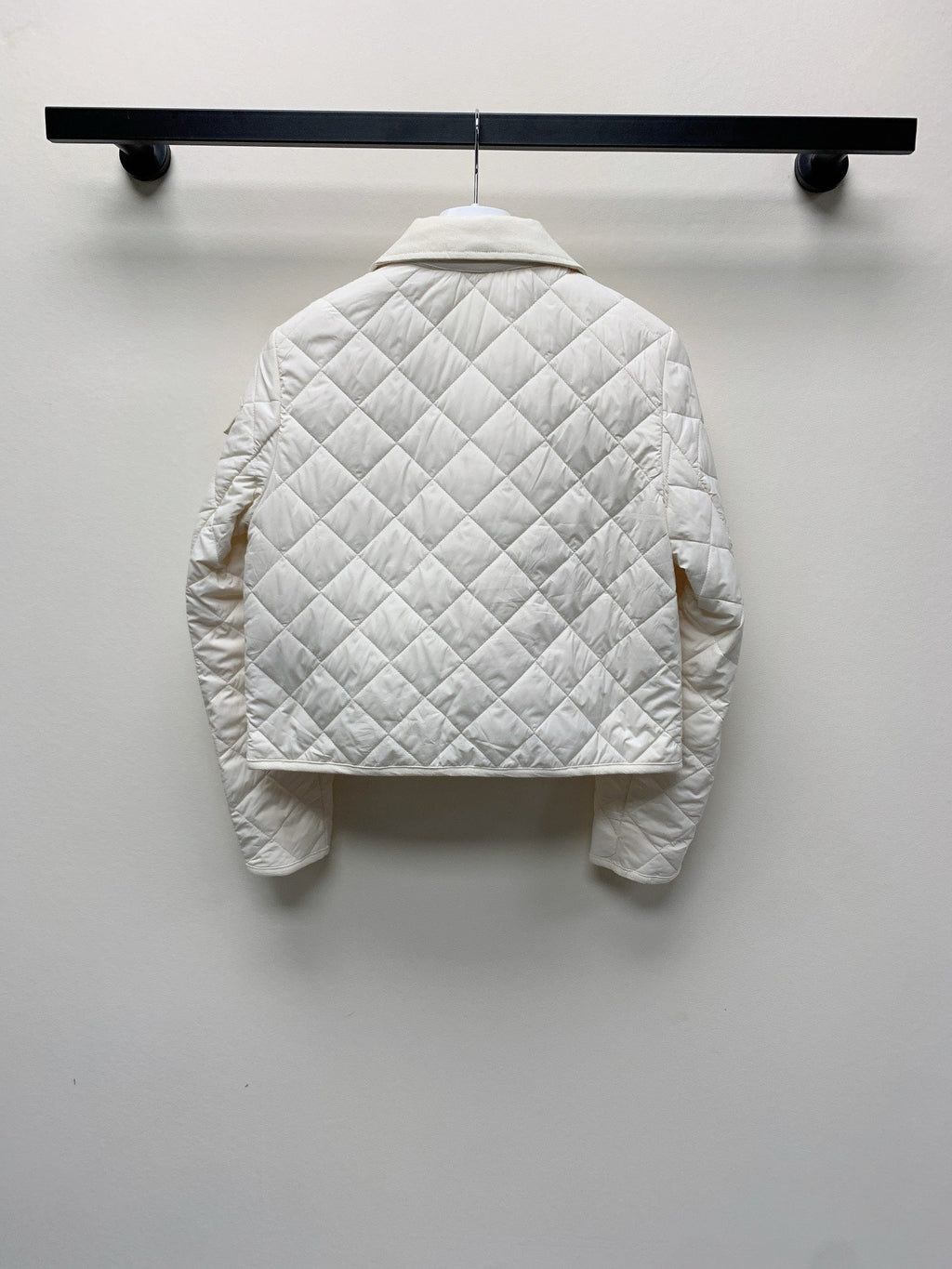 MONCLER 25S JACKET IN WHITE 078