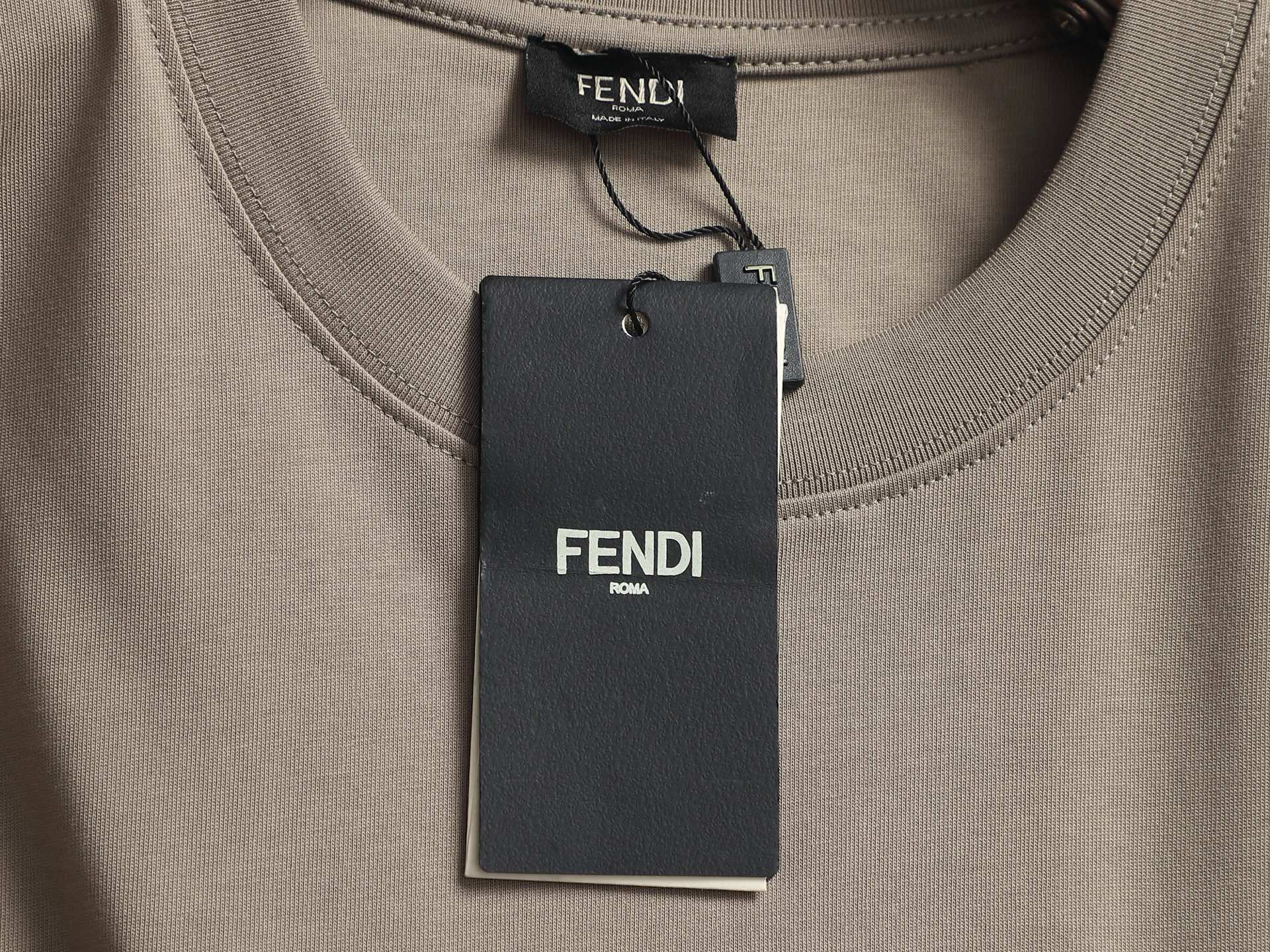 FENDI 26S SHORT SLEEVE T-SHIRT 095