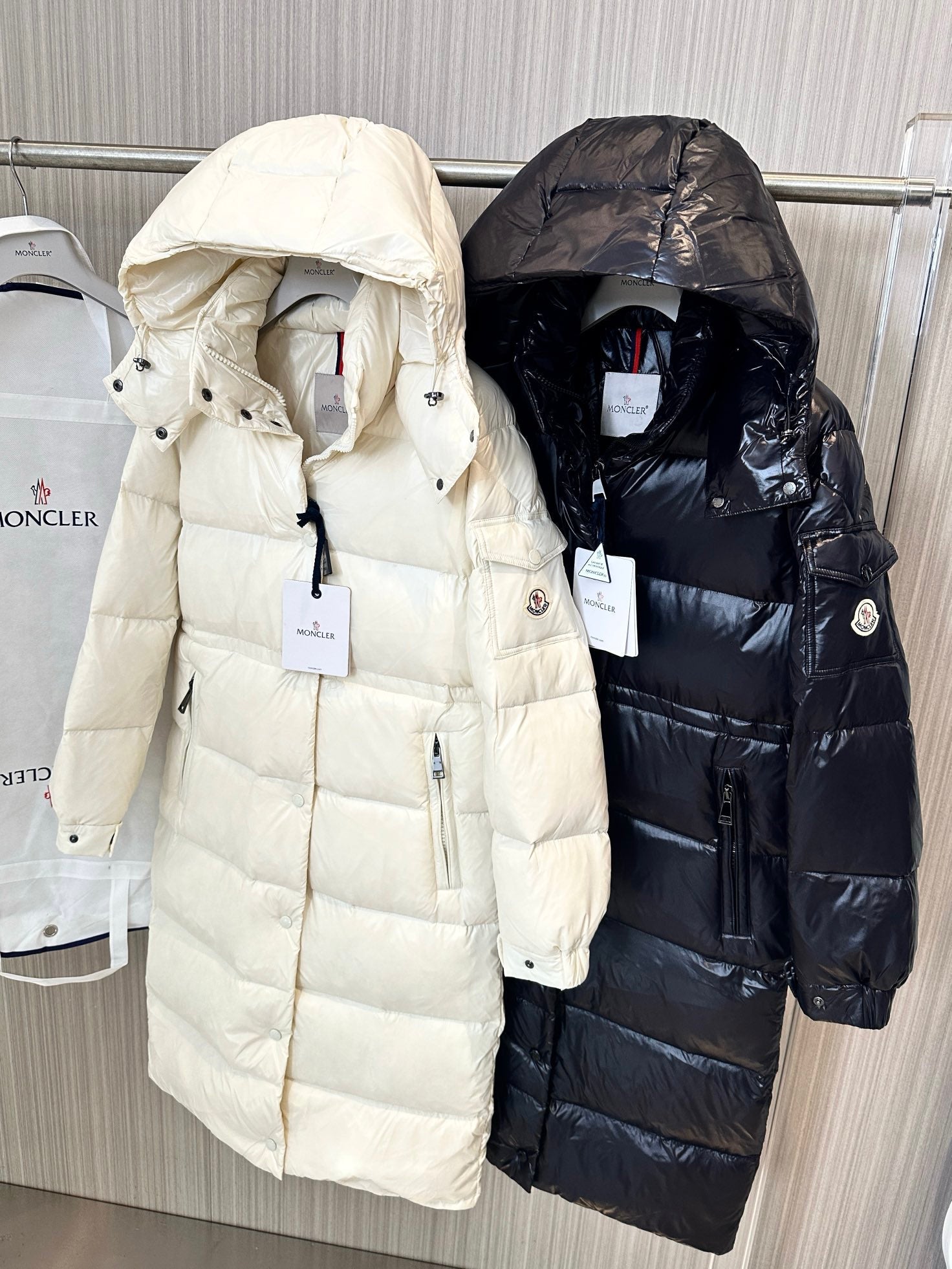 MONCLER 25S DOWN JACKET 305