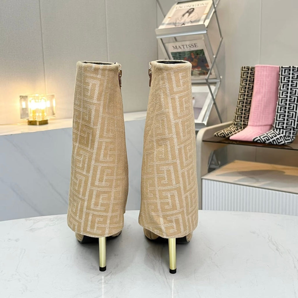 BALMAIN 26S MONOGRAM BOOTS 105 MM IN NUDE BEIGE JACQUARD-WOVEN CANVAS
