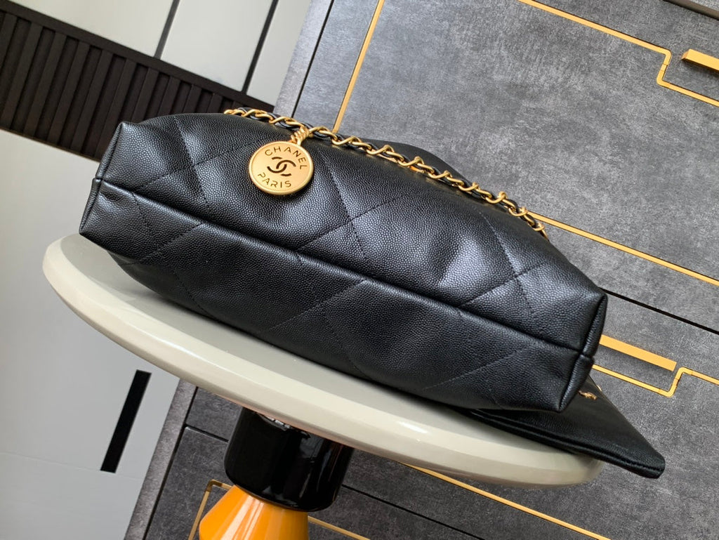 CHANEL BAG 25S 37 CM IN BLACK LAMBSKIN WITH GOLD HARDWARE