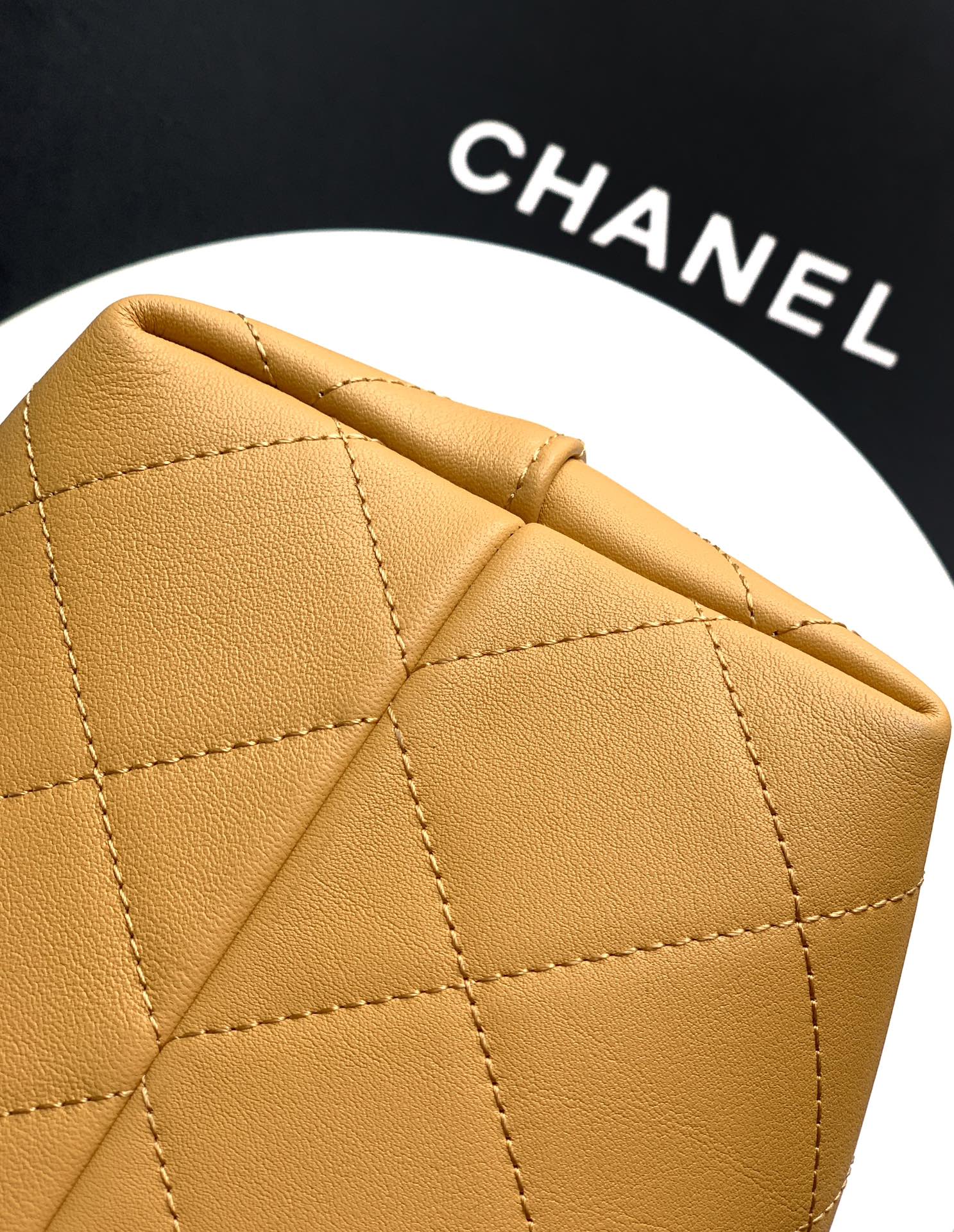 CC 26C LARGE HOBO BAG 29CM IN BEIGE CALFSKIN GOLD HARDWARE