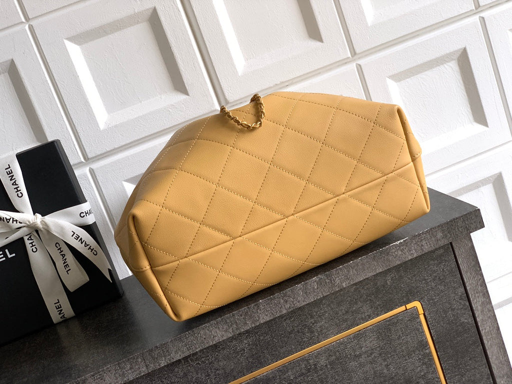 CC 26C LARGE HOBO BAG 29CM IN BEIGE CALFSKIN GOLD HARDWARE