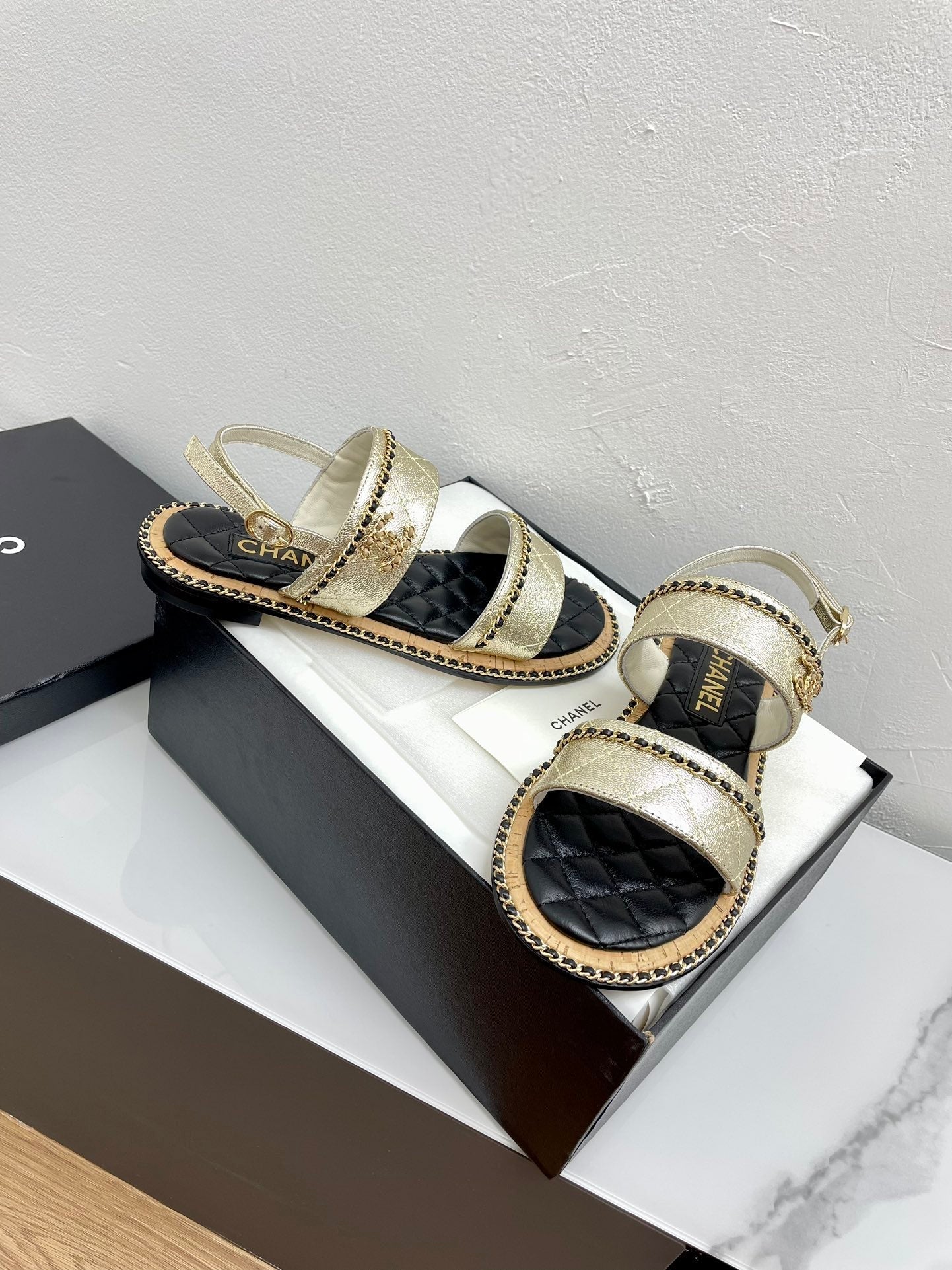 DOUBLE STRAPS SANDALS IN LIGHT GOLD LAMBSKIN