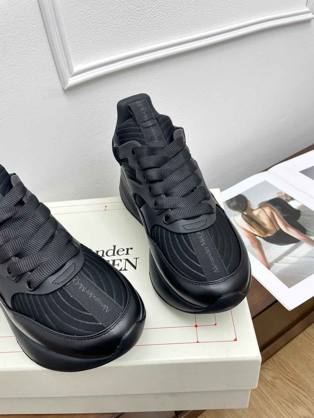 OVERSIZED RUNNER SNEAKERS IN BLACK CALFSKIN AND FABRIC