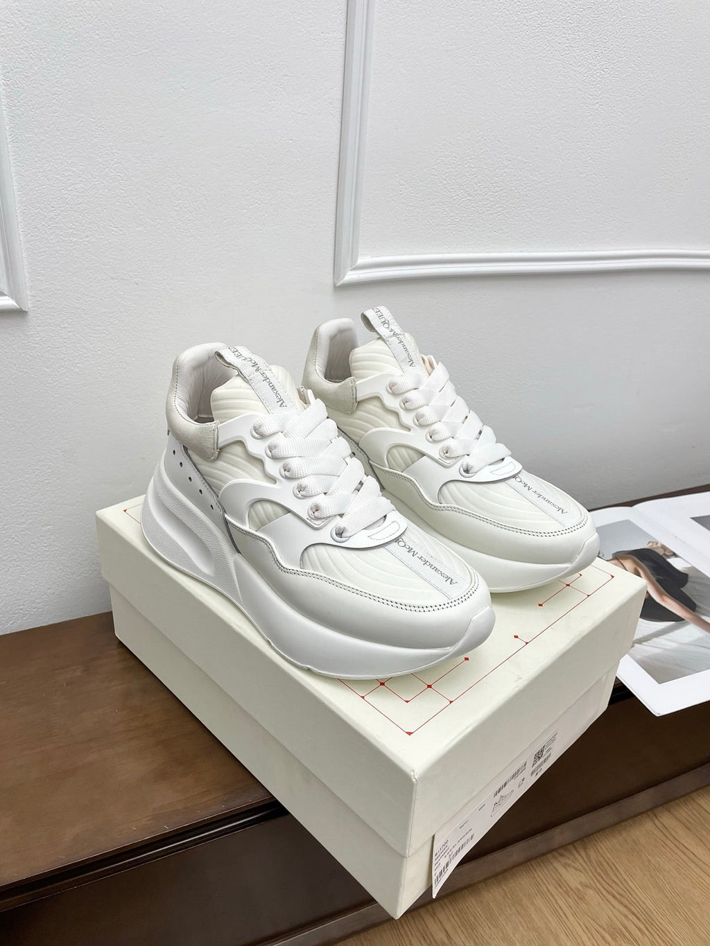 OVERSIZED RUNNER SNEAKERS IN OFF WHITE CALFSKIN AND FABRIC