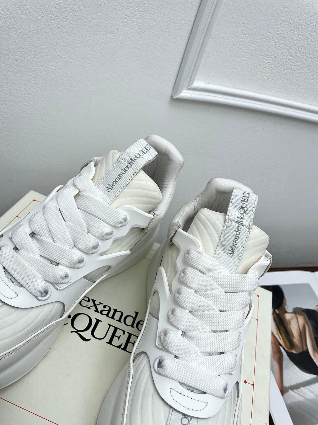 OVERSIZED RUNNER SNEAKERS IN OFF WHITE CALFSKIN AND FABRIC