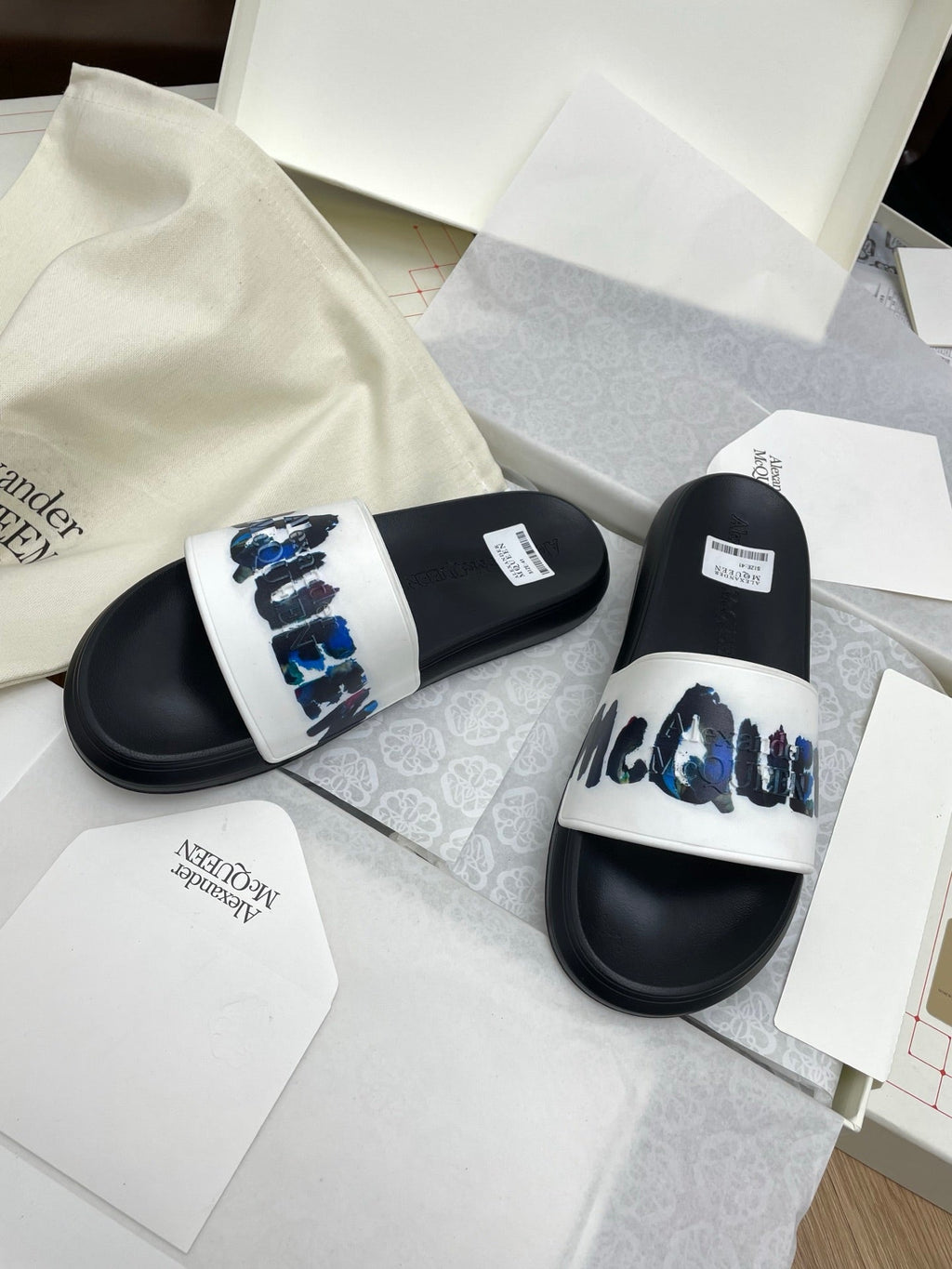 SLIDES SANDAL IN BLACK TPU WHITE STRAP WITH 3D LOGO