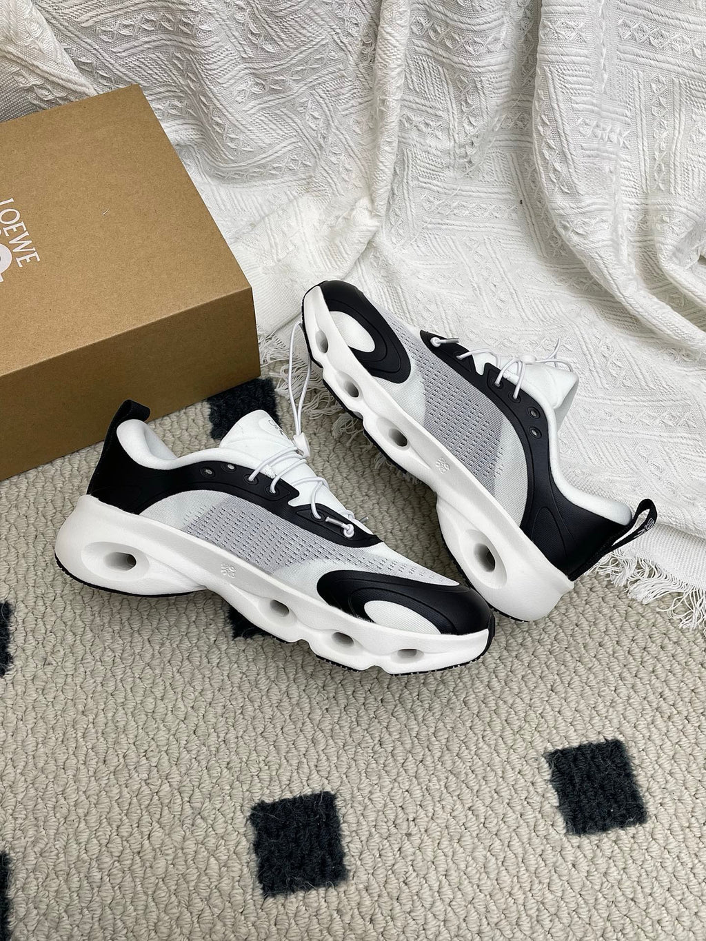 LOEWE 26S CLOUDSOLO SNEAKERS IN WHITE AND BLACK AND GRAY RECYCLED POLYESTER