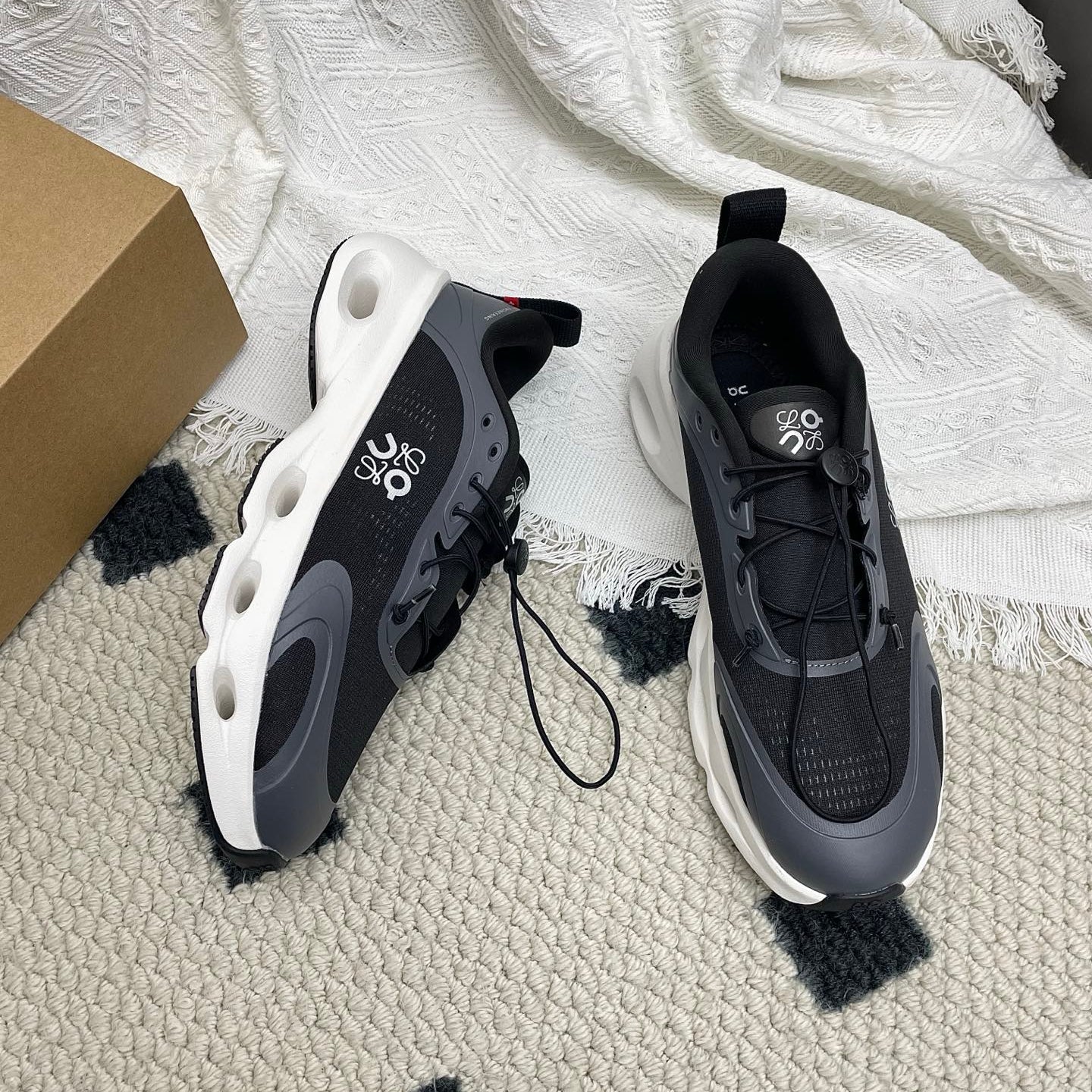 LOEWE 26S CLOUDSOLO SNEAKERS IN BLACK AND WHITE RECYCLED POLYESTER
