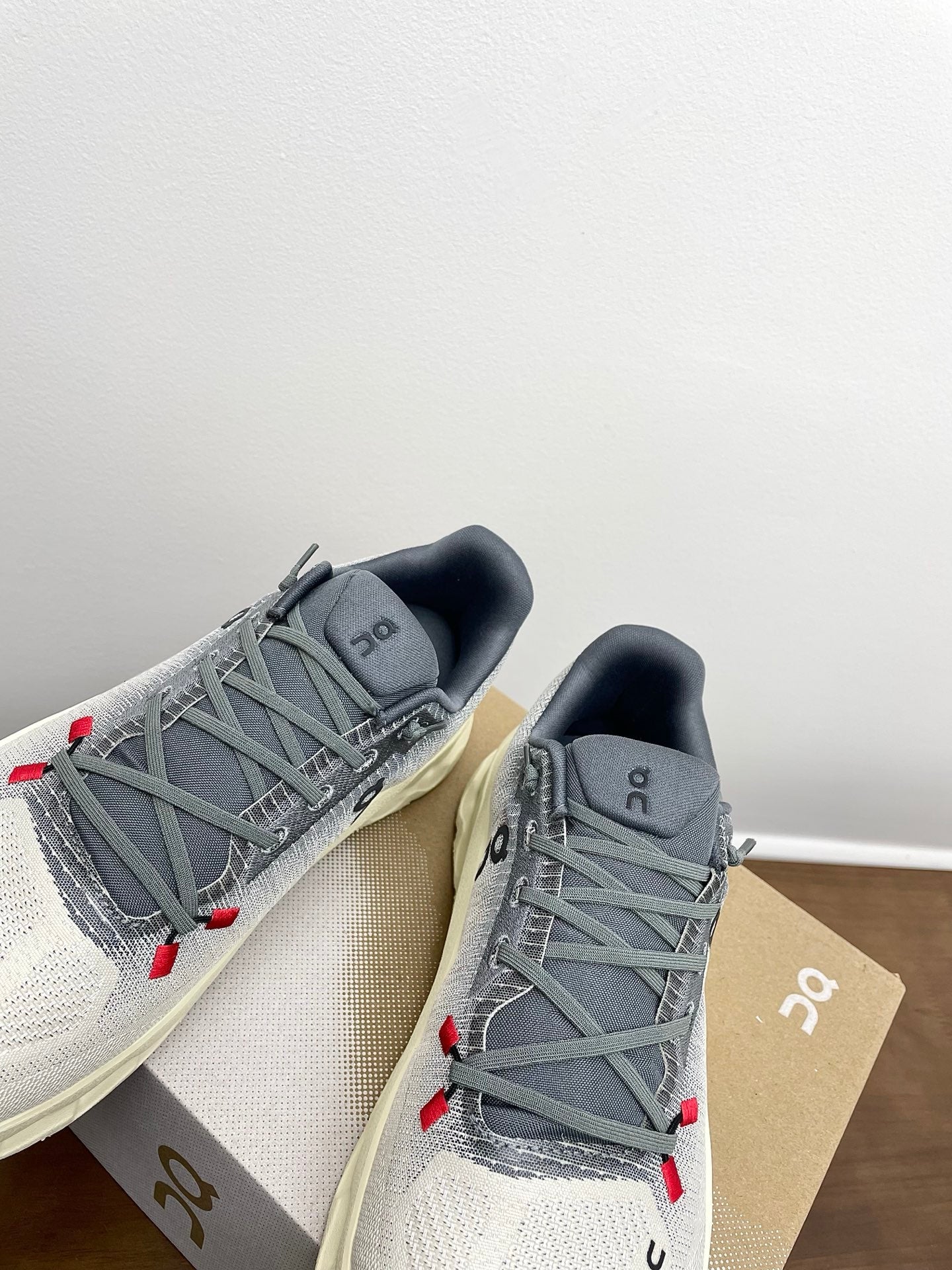 LOEWE 26S CLOUDTILT SNEAKER IN DARK GRAY AND WHITE RECYCLED POLYESTER