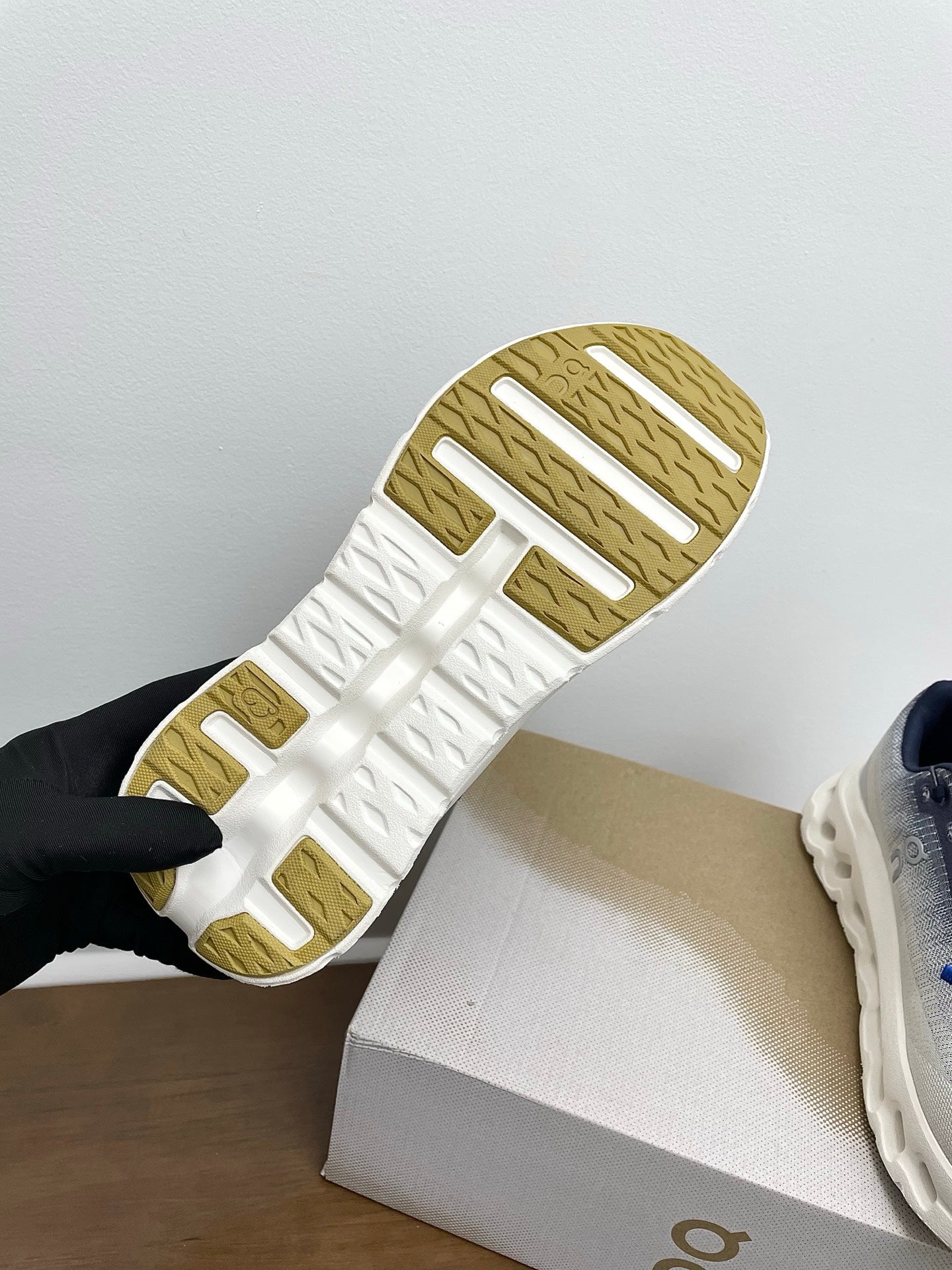 LOEWE 26S CLOUDTILT SNEAKER IN DARK BLUE IVORY RECYCLED POLYESTER