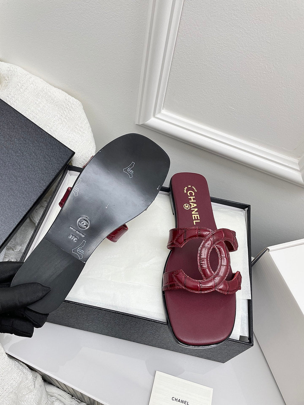 CHANEL CC LOGO MULES IN BURGUNDY CALFSKIN