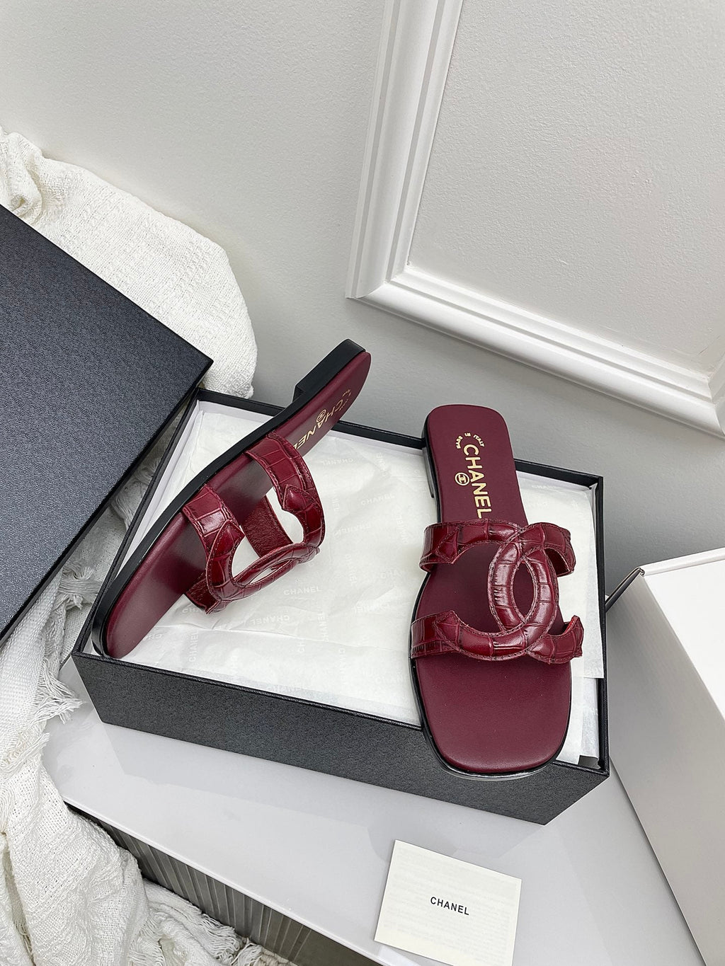 CHANEL CC LOGO MULES IN BURGUNDY CALFSKIN