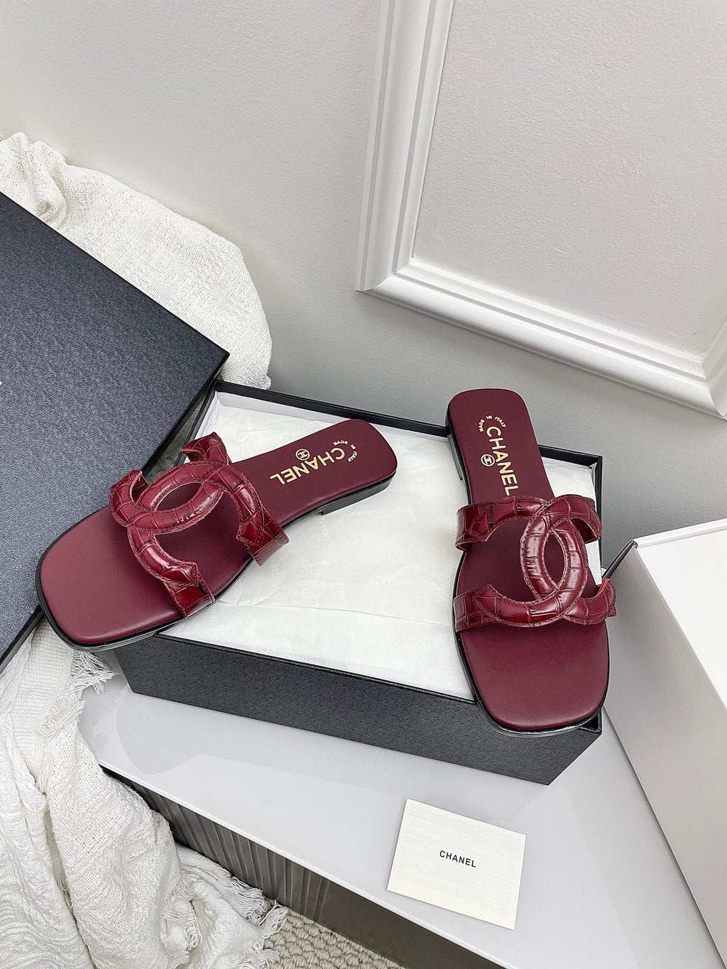 CHANEL CC LOGO MULES IN BURGUNDY CALFSKIN