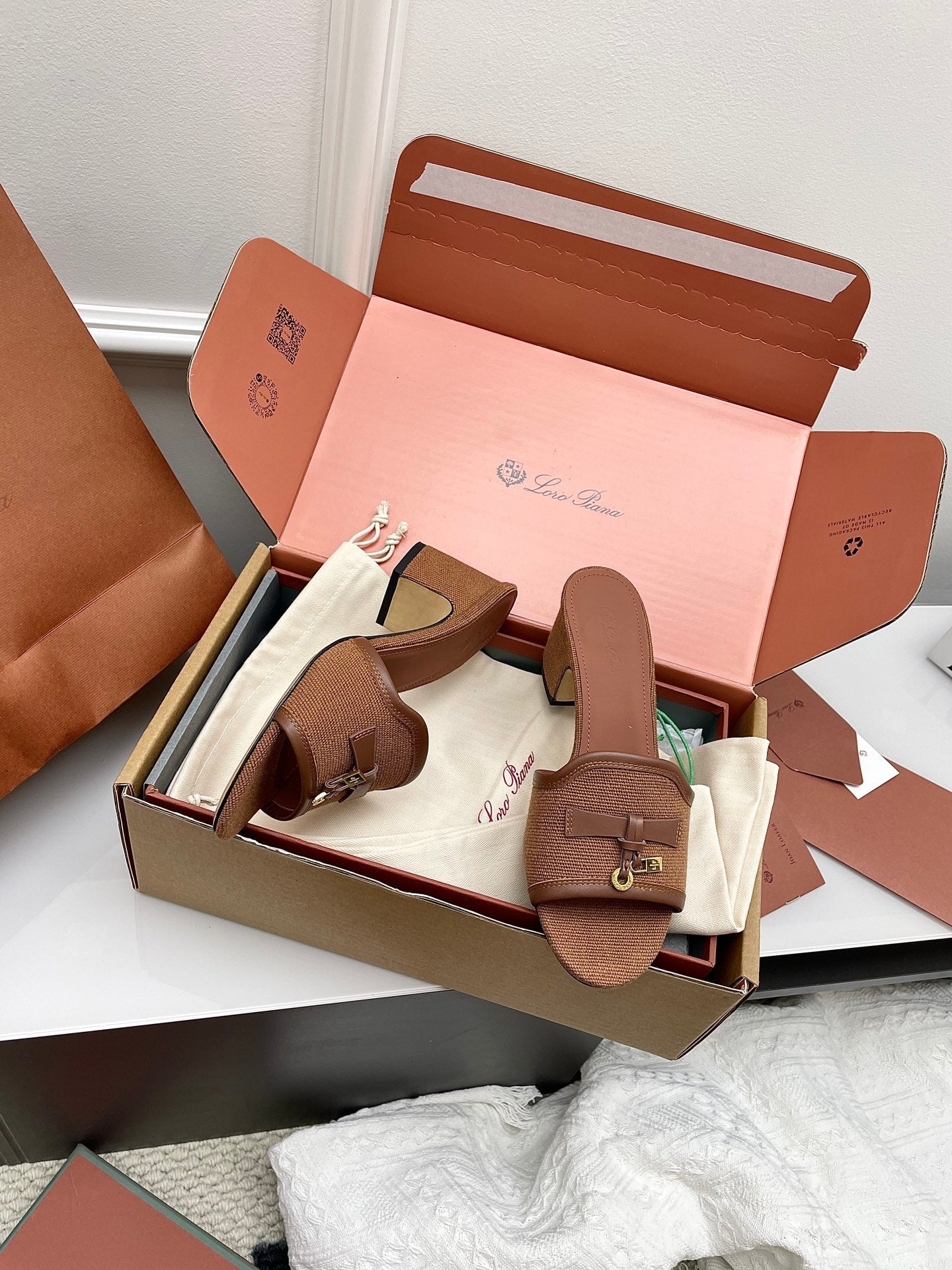 LP 26S HIGH HEEL SANDALS IN BROWN CANVAS AND CALFSKIN