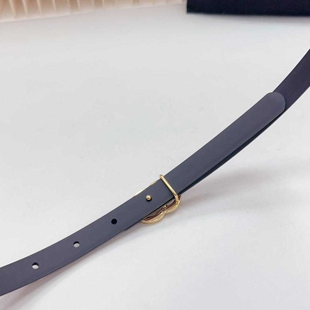 CC BELT 15 MM IN CHERRY RED GLOSSY CALFSKIN WITH GOLD HARDWARE