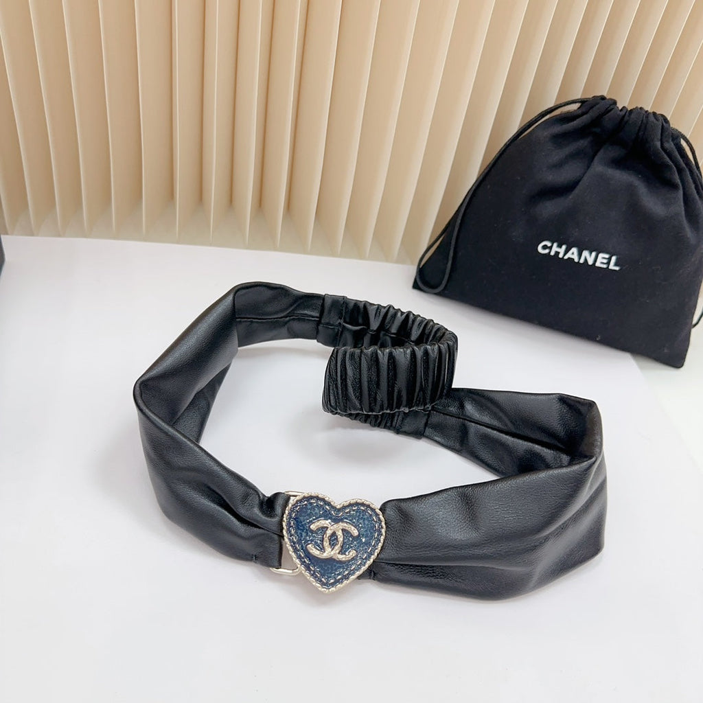 CC 50 MM ELASTIC BELT IN BLACK CALFSKIN GOLD HEART HARDWARE