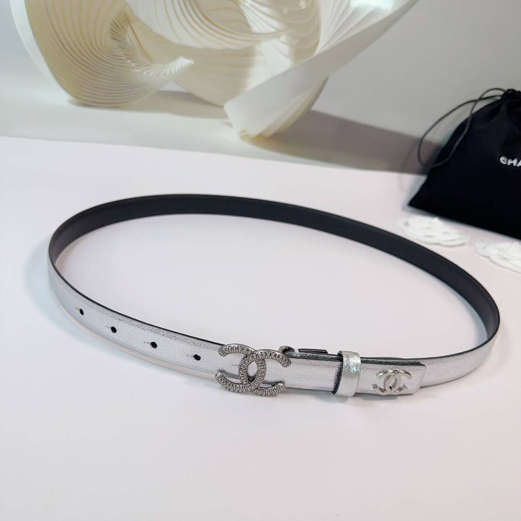 CC BELT 20 MM IN SILVER CALFSKIN WITH SILVER HARDWARE