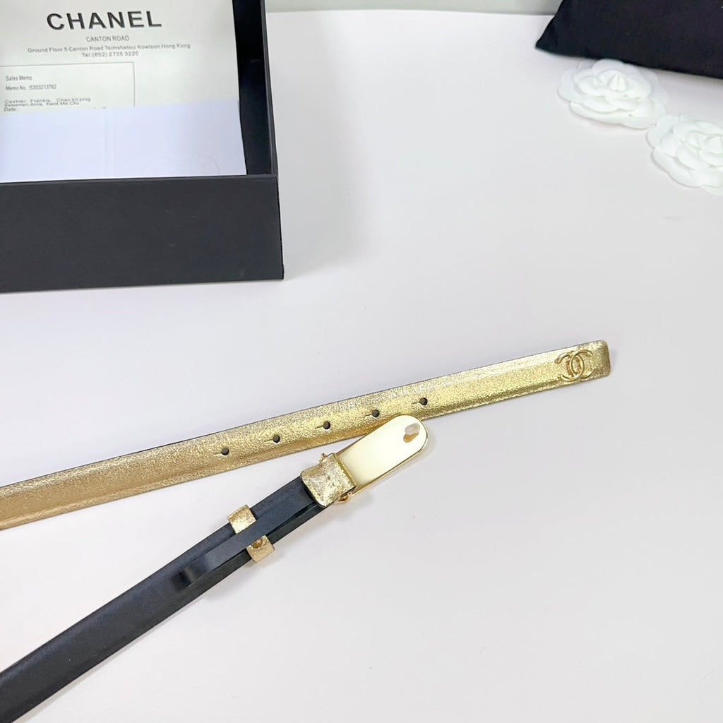 CC BELT 20 MM IN GOLD SMOOTH CALFSKIN WITH YELLOW METAL BUCKLE