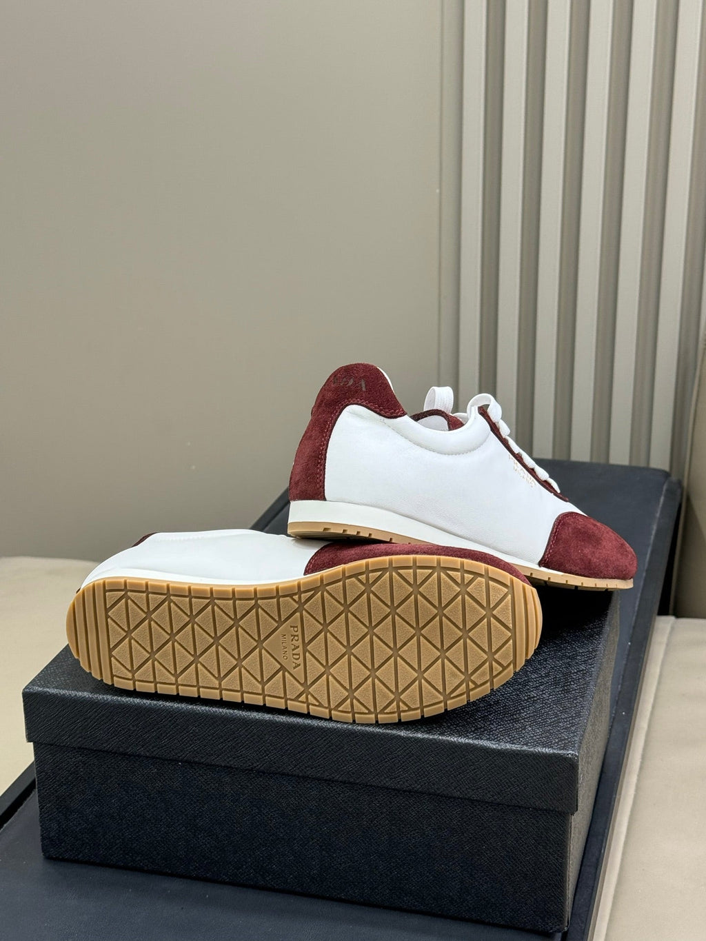 PRADA 25S SNEAKER IN WHITE MIX DARK RED SUEDE STYLE 3
