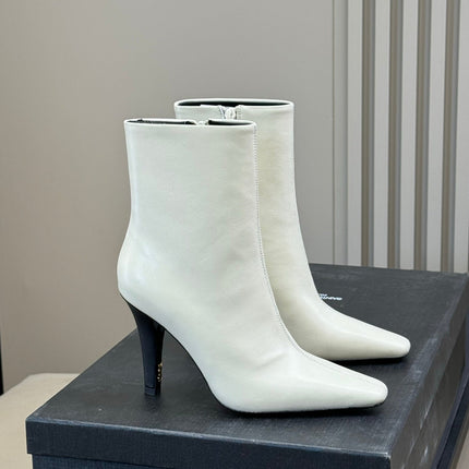 YSL 26S HEELED BOOTS IN WHITE CALFSKIN