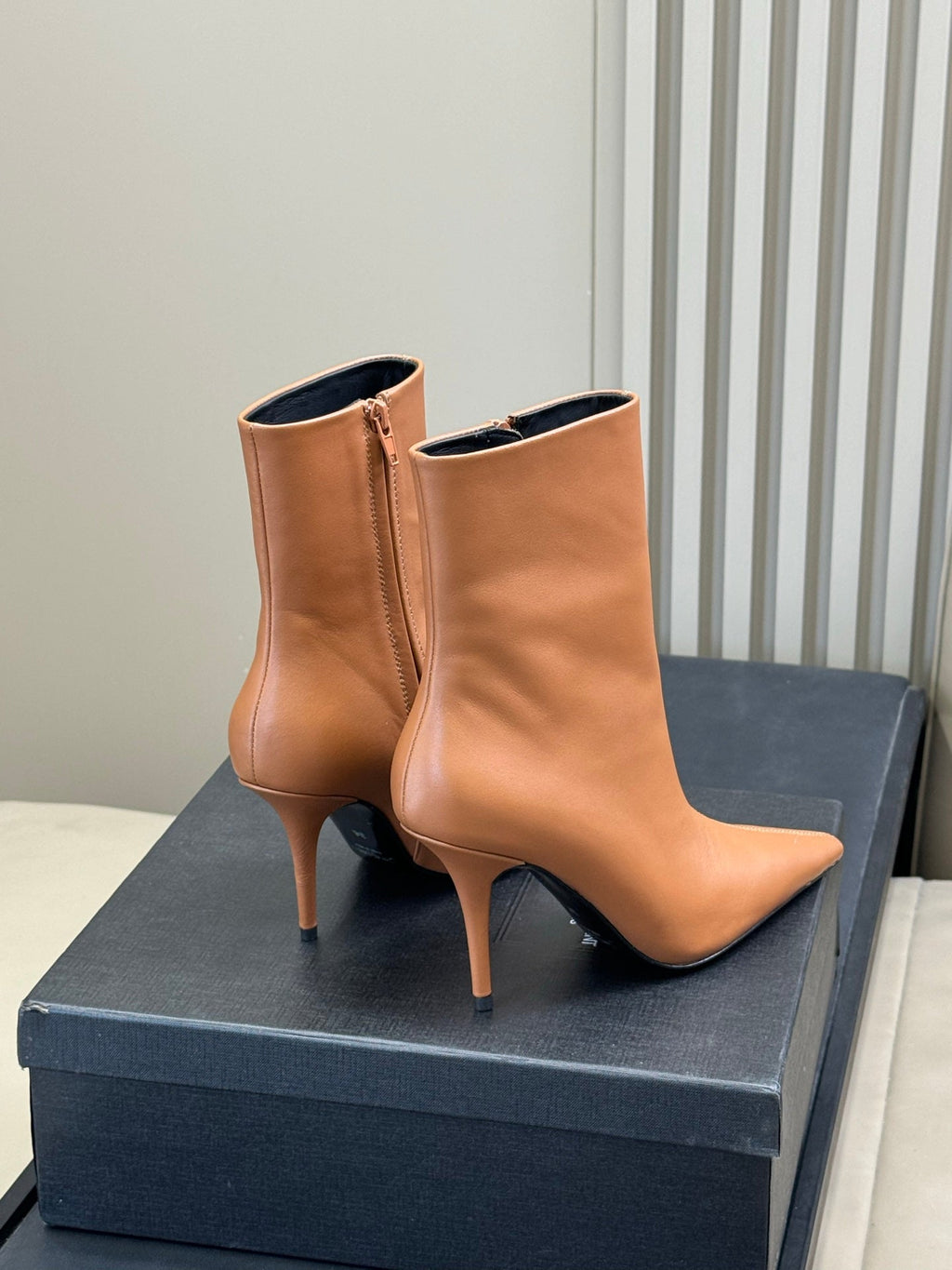 YSL 26S ZIPPERED HEELED BOOTS IN ORANGE BROWN CALFSKIN
