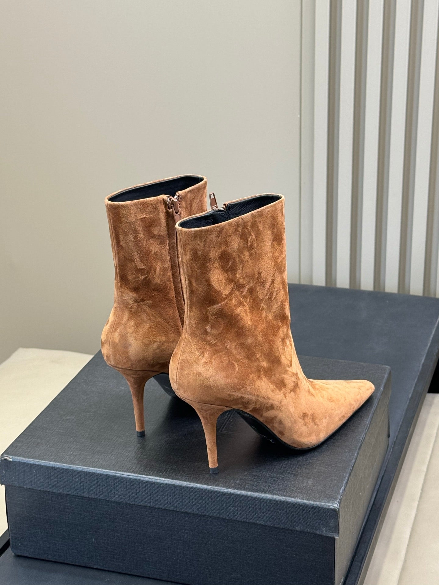 YSL 26S ZIPPERED HEELED BOOTS IN LIGHT BROWN SUEDE