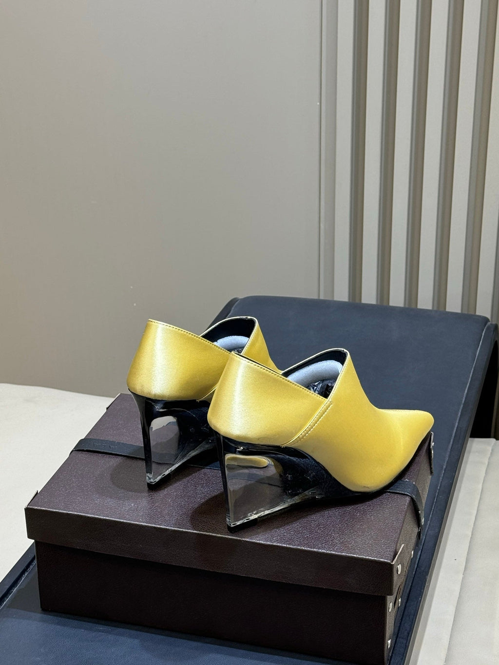 ALAIA 26S TRANSPARENT HIGH HEELS IN YELLOW SATIN