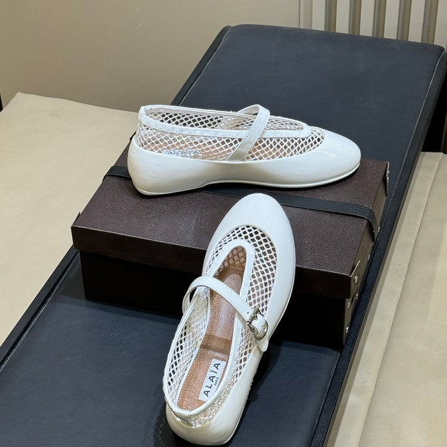 ALAIA 26S MARY JANE BALLET FLATS IN WHITE MESH AND GLOSSY CALFSKIN