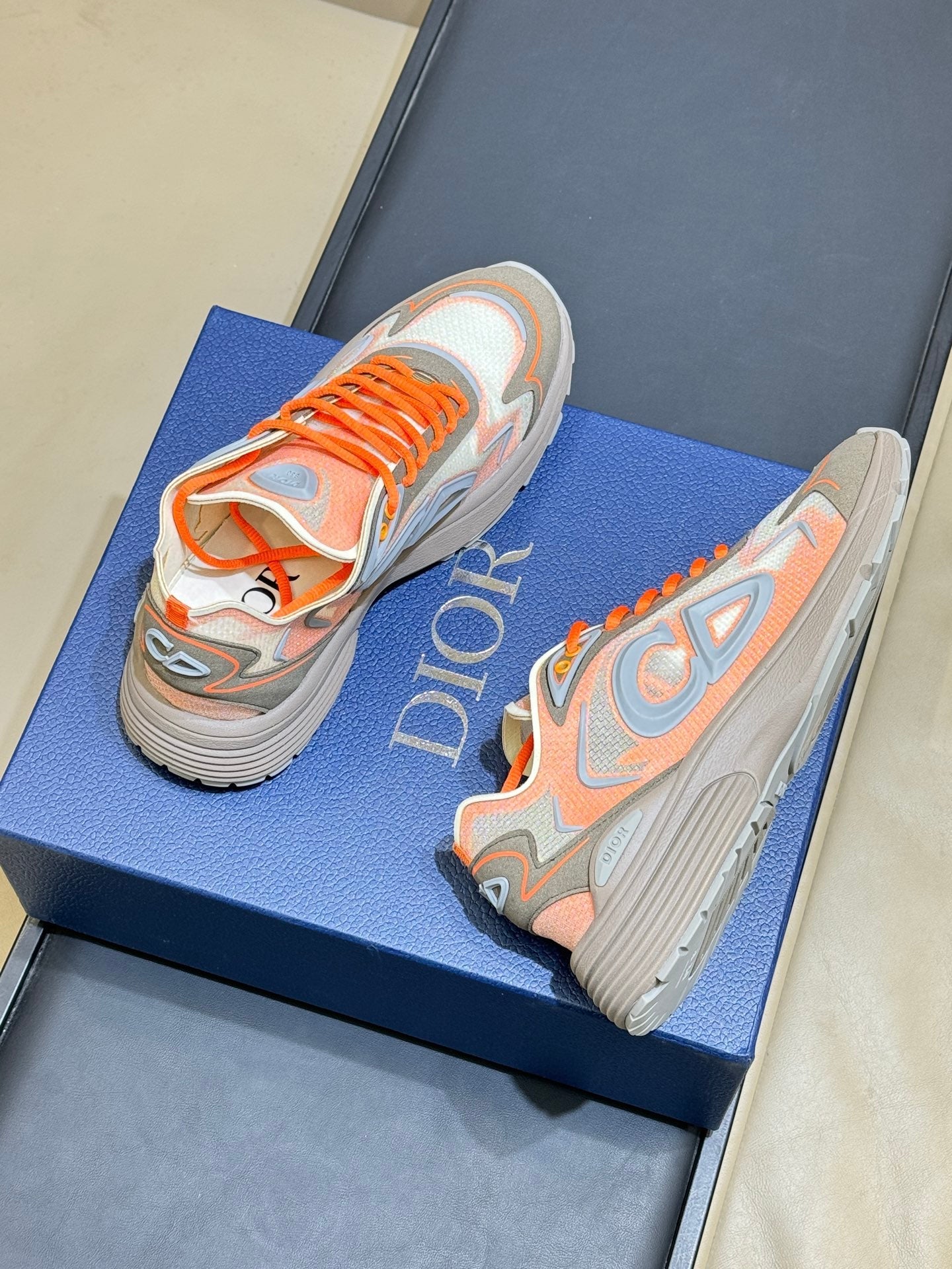 DIOR 26S B30 COUNTDOWN TECH SNEAKER IN GRAY AND ORANGE TECHNICAL FABRIC AND SUEDE