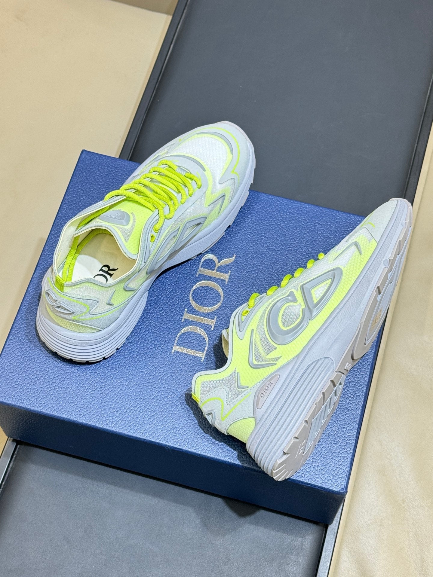 DIOR 26S B30 COUNTDOWN TECH SNEAKER IN GRAY AND GREEN TECHNICAL FABRIC AND SUEDE