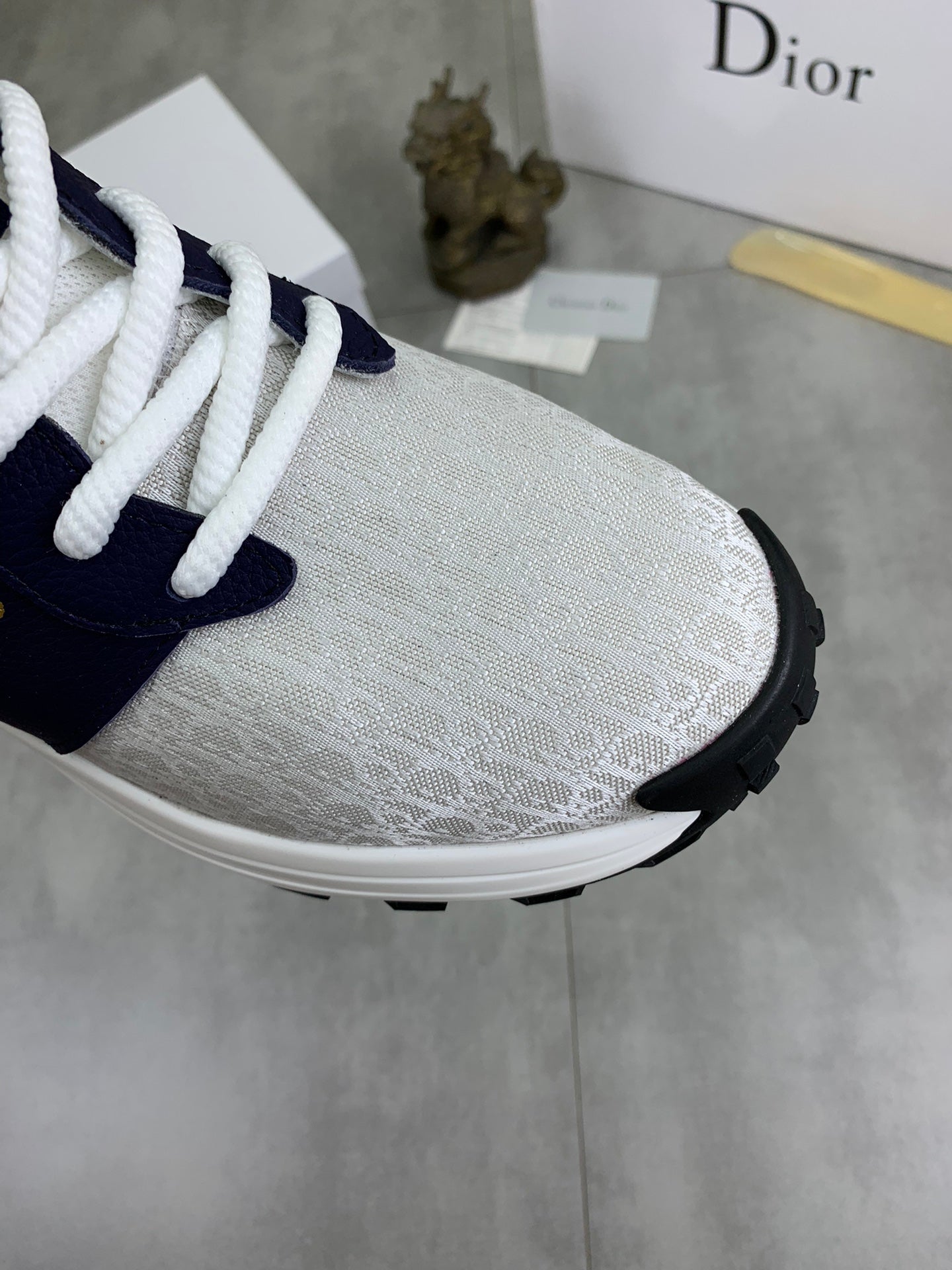 CD B24 SNEAKER IVORY AND NAVY FABRIC