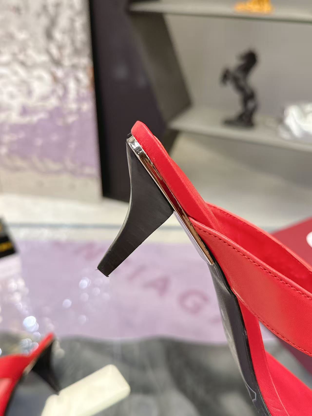 GUCCI 26S THONG KITTEN HEEL SANDALS 55MM IN DARK RED CALFSKIN
